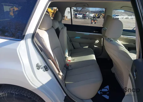 2011 Subaru Outback 2.5I Premium z USA, uszkodzony, nr VIN 4S4BRCCC6B3373174